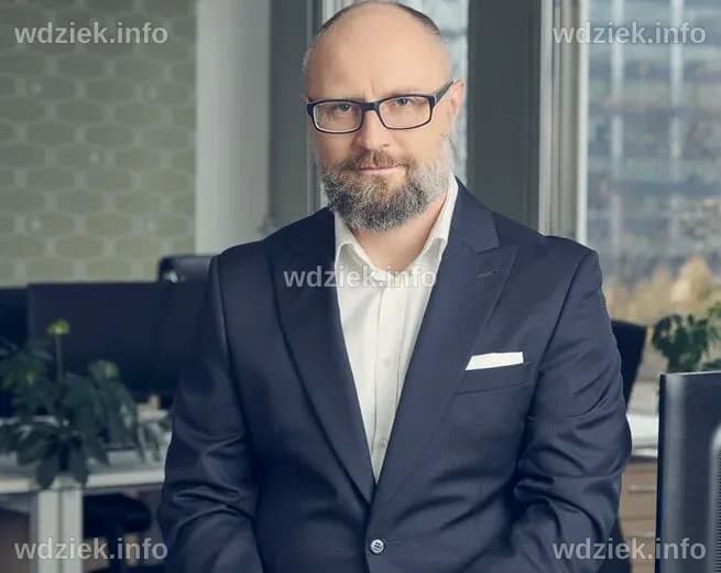 Wirtualnemedia.pl na LinkedIn: Hubert Kifner dyrektorem biura relacji ...
