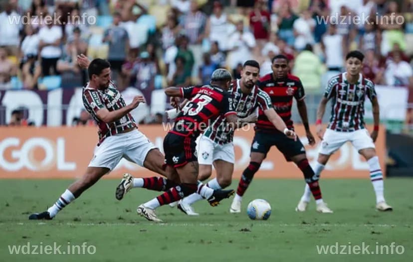 CBF divulga áudio do VAR no polêmico pênalti do Fla-Flu: "É uma disputa ...