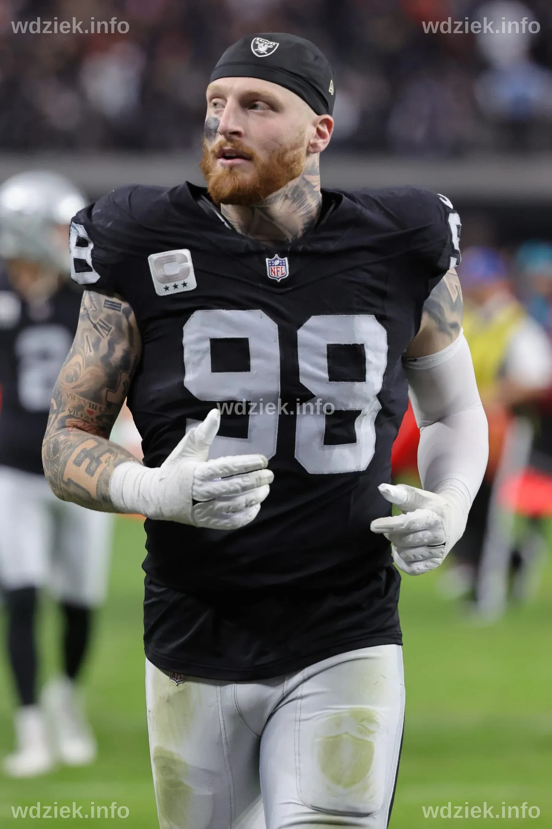 Raiders' Maxx Crosby Undergoes Surgery on Hand Injury After Recent Knee ...