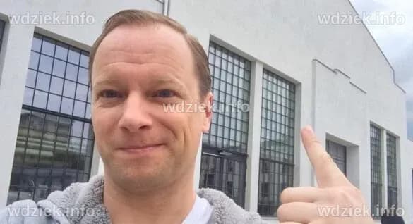 Tudo sobre Maciej Stuhr: Altura, Esposa e Carreira