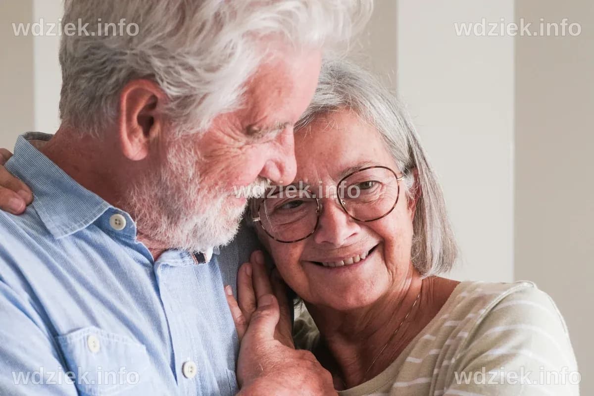 Polacy żyją coraz dłużej - GUS opublikował tablicę średniego dalszego ...